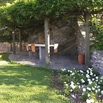 Lovely Cascina. Stunning Views & Sun Deck
