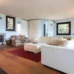 Holiday home Lovely Cascina. Stunning Views & Sun Deck