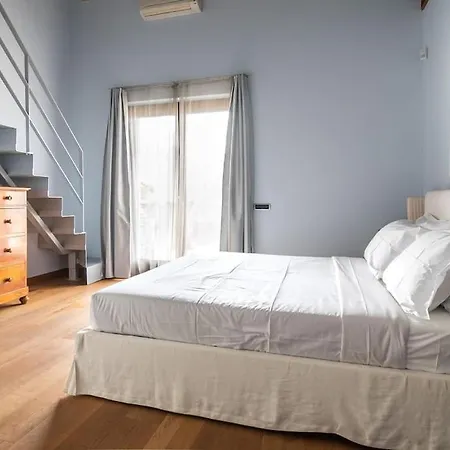 Дом отдыха Lovely Cascina. Stunning Views & Sun Deck