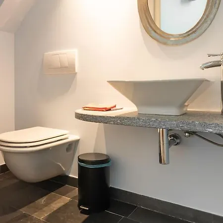 Dom wakacyjny Lovely Cascina. Stunning Views & Sun Deck