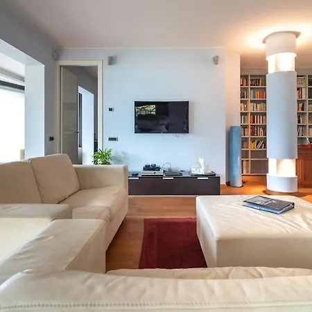 Lovely Cascina. Stunning Views & Sun Deck Dom wakacyjny *