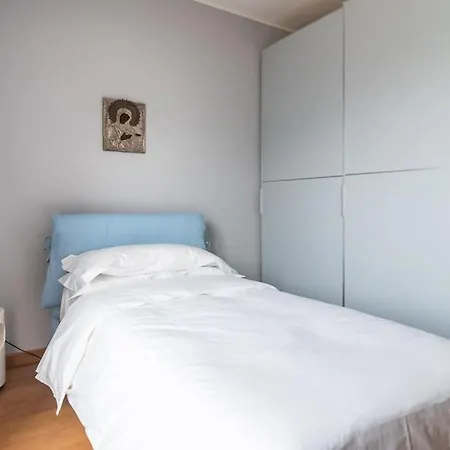 Lovely Cascina. Stunning Views & Sun Deck *