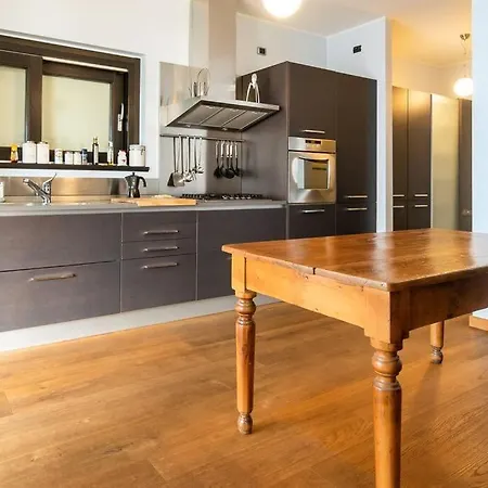Holiday home Lovely Cascina. Stunning Views & Sun Deck *