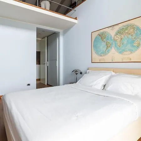 Vakantiehuis Lovely Cascina. Stunning Views & Sun Deck *