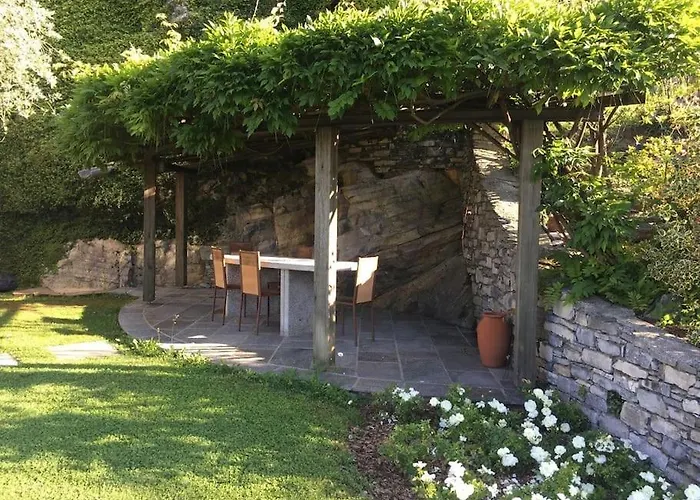 Lovely Cascina. Stunning Views & Sun Deck Vakantiehuis Cernobbio