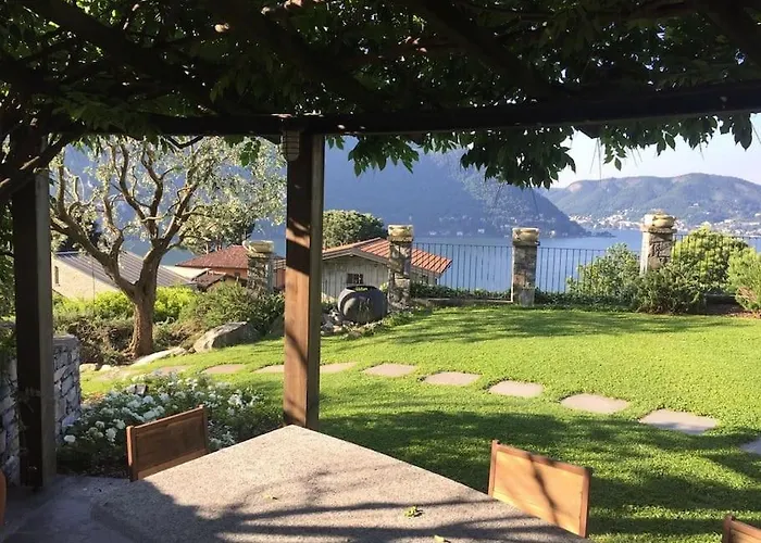 Lovely Cascina. Stunning Views & Sun Deck Vakantiehuis