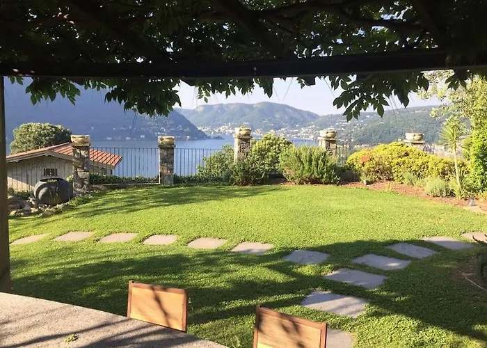 度假居 Lovely Cascina. Stunning Views & Sun Deck