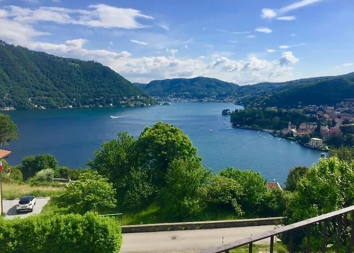 度假居 Lovely Cascina. Stunning Views & Sun Deck