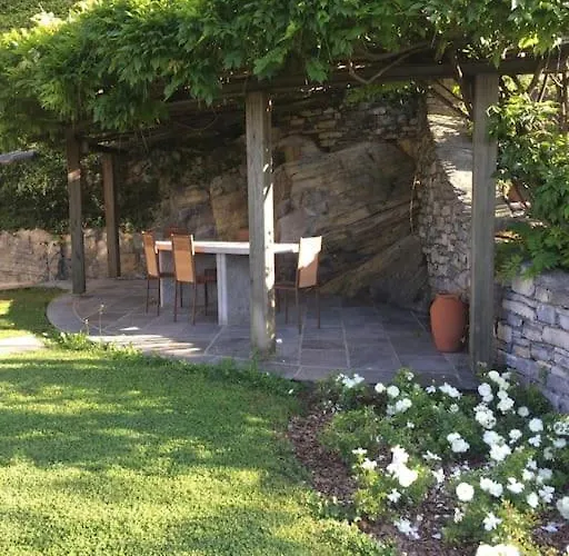 Lovely Cascina. Stunning Views & Sun Deck