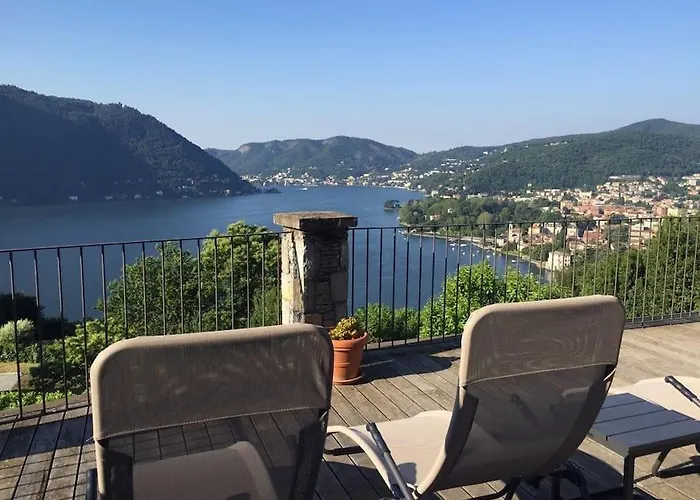 度假居 Lovely Cascina. Stunning Views & Sun Deck *